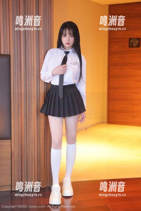 秀人网 - 小雨baby的隐秘“足”界探密–在线高清里找乐子！