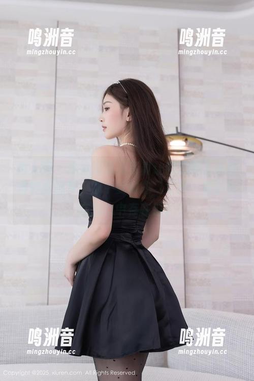秀人网 - 是小逗逗的写真让我想起了小时候的画画梦，那个变幻的‘女神’似乎也在我心中存在过。