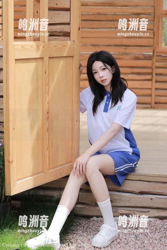 秀人网 - 最新短裤写真集：灿宝，快给我点灵感…和短裤的教程
