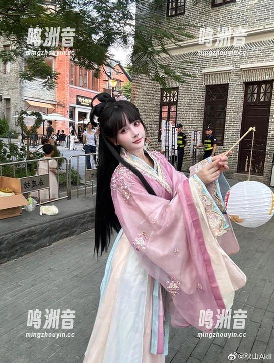 秋山AkI 高清美图:秋山AkI,在这个季节谈恋爱,别怨我喽