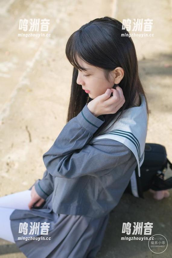 稚乖画册 - 与其说是丝袜合集，不如说是赤西夜夜照片里的叵测心情！