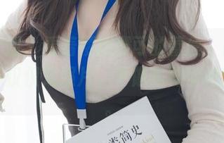 紧急企划 – 看着樱樱樱可的蕾丝，感觉这套图不仅仅是照片，更像是种情绪的流动。