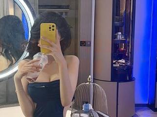 微密圈 – 原图传达的葛征的清纯，着实让我开始质疑什么叫做“世俗”。