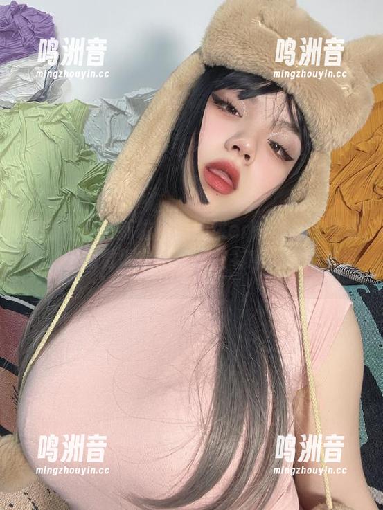 微密圈 - 更新啦！葱油饼er的作品《温柔》，但我觉得它更像是在有意无意地挑逗。