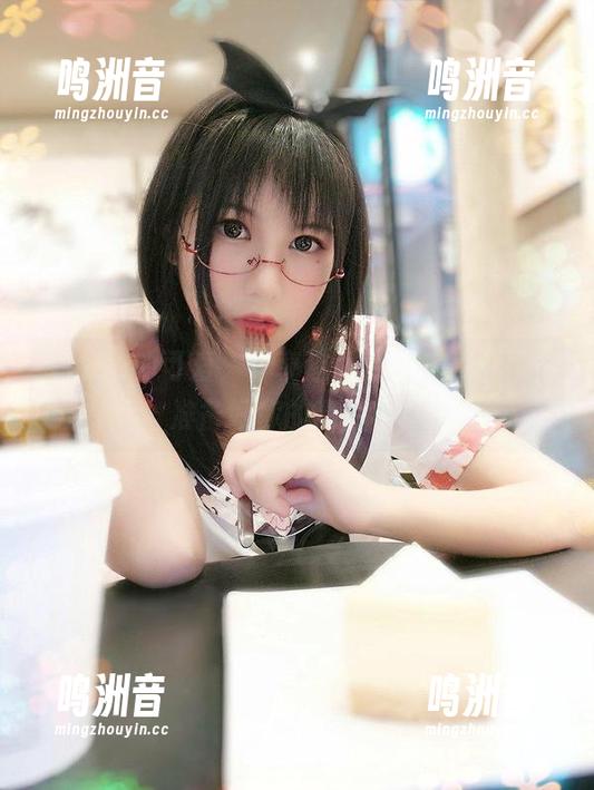 逐月Su的可爱，分享这里的图集，你可得准备好你的高血糖！