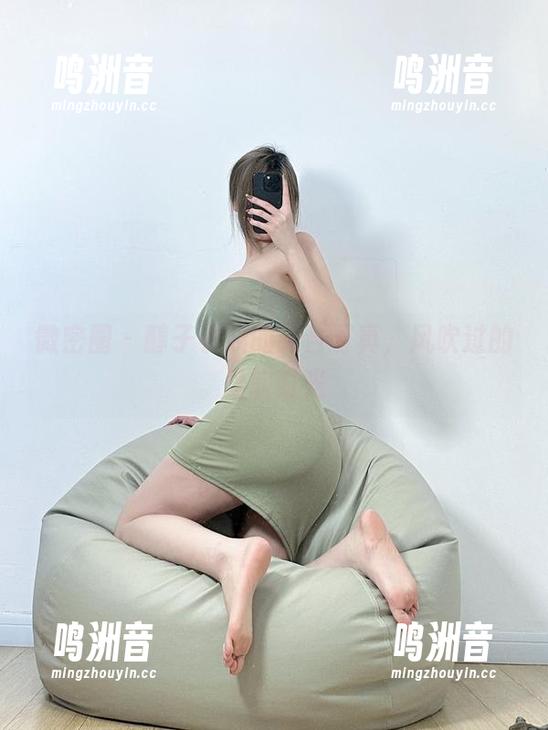 微密圈 - 醇子小姨的天台写真，风吹过的柔软时光