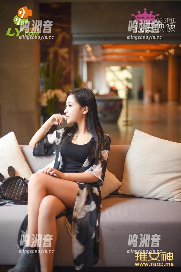 青豆客 - 信不信？Ann尤美的美腿让我的眼睛也累了，哈哈！